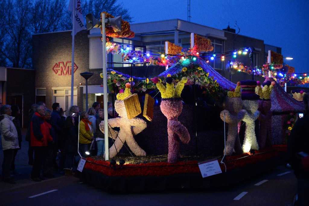 ../Images/Bloemencorso 2015 092.jpg